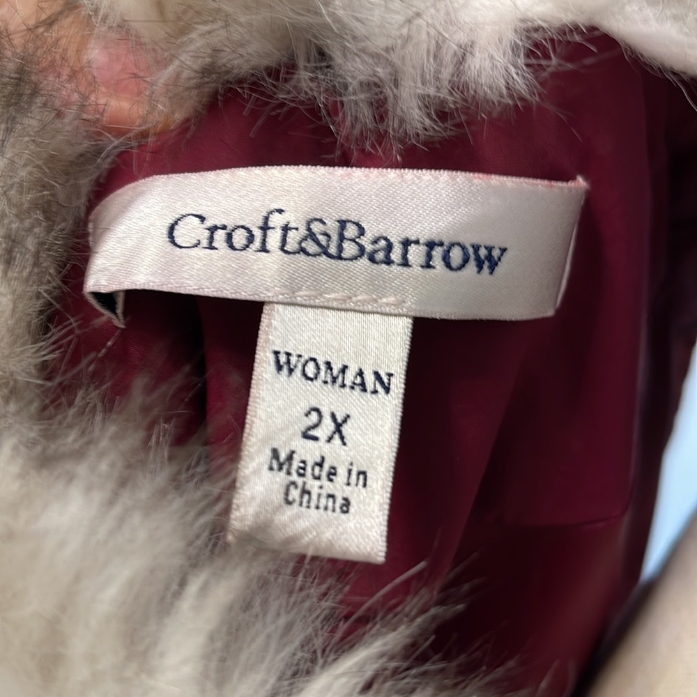 NWOT Croft & Barrow Maroon Vest with Faux Fur Size 2X - Picture 5 of 7